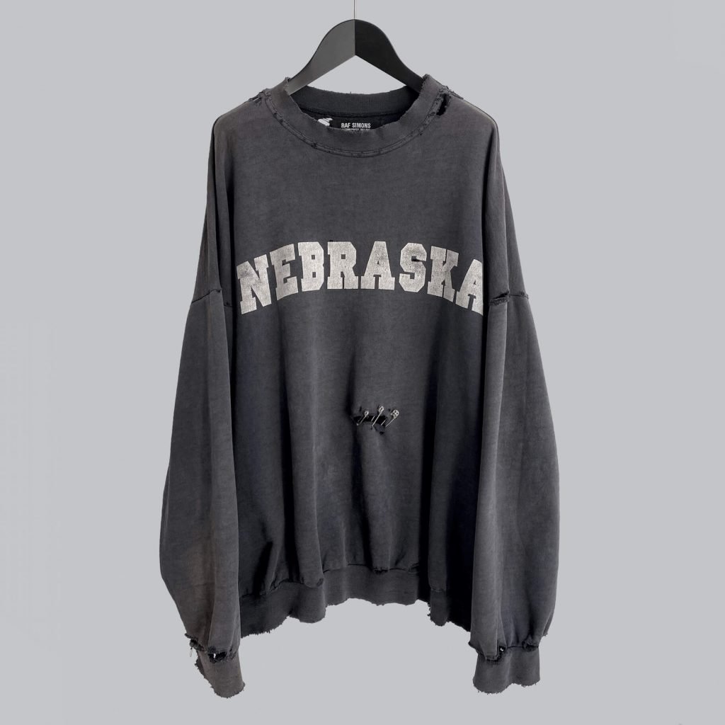 Raf Simons AW02 Nebraska Sweater Courtesy of Cest Chaud